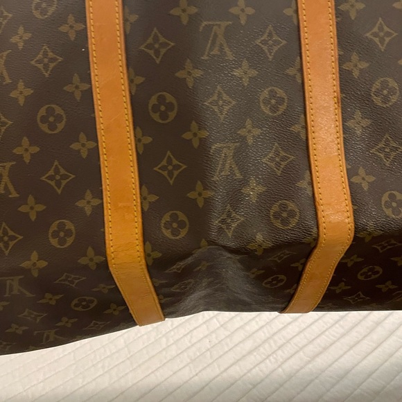Authentic Louis Vuitton Keepall 60 - Picture 7 of 12